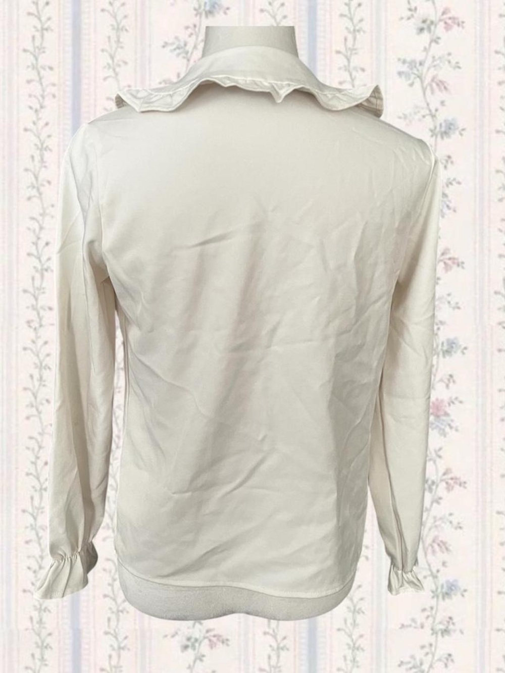 Ivory Ruffle Collar Button-Up Blouse - Picture 3 of 3